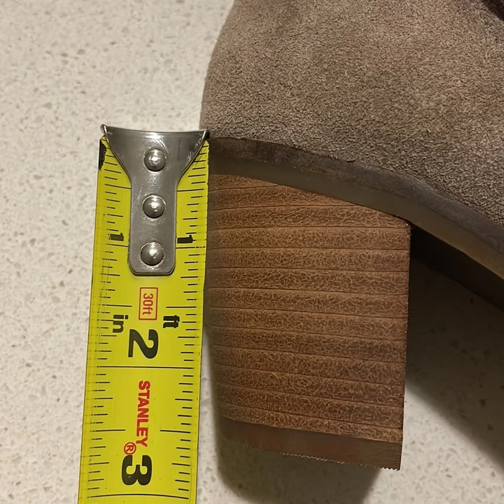 Lucky Brand Pardina tan cinder oiled suede leather heeled ankle boots size 6